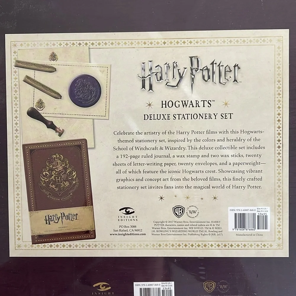 NWT - HARRY POTTER  DELUXE HOGWARTS STATIONARY SET